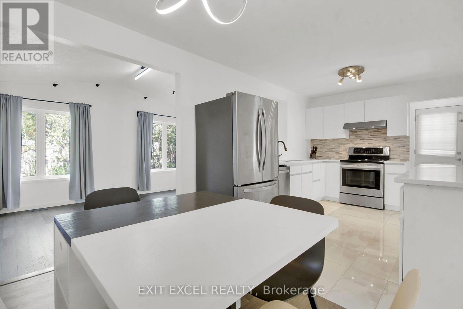 25 UXBRIDGE CRESCENT - Image 6