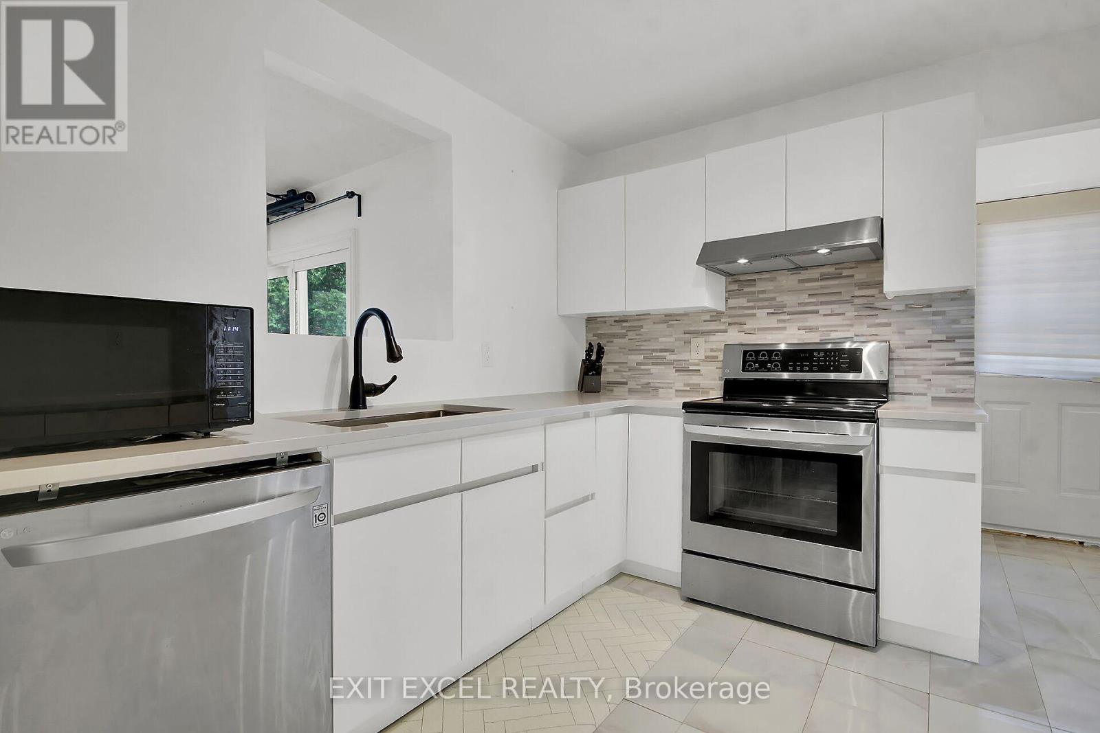 25 UXBRIDGE CRESCENT - Image 8