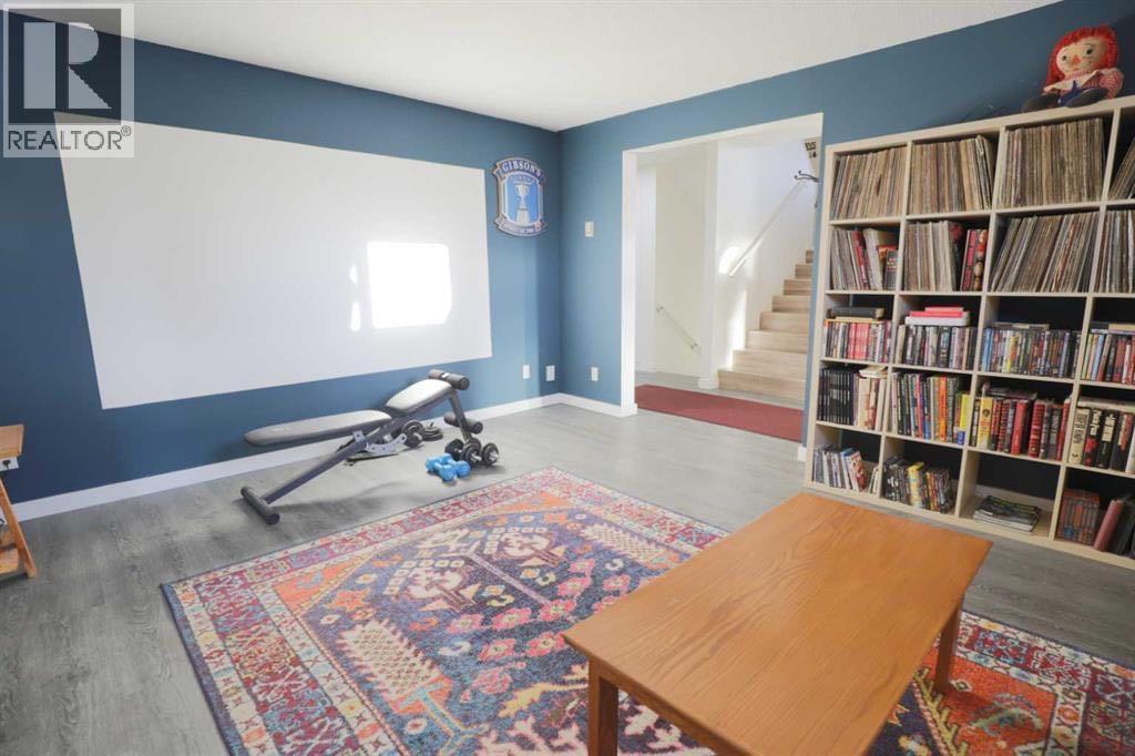 771 Dundas Street - 26