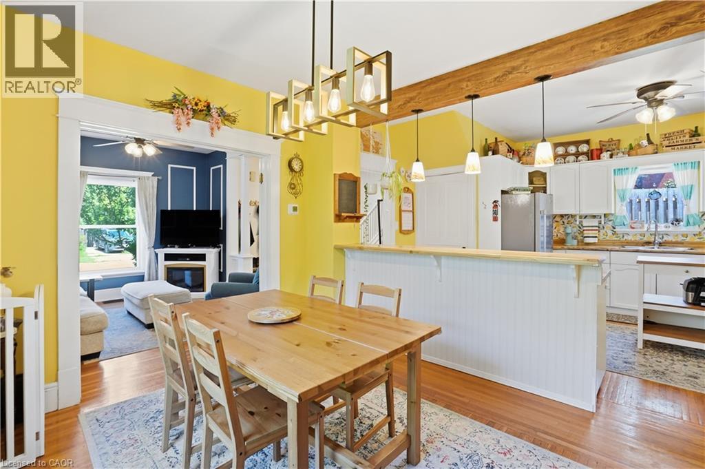 8 STRATHCONA Avenue - Image 12