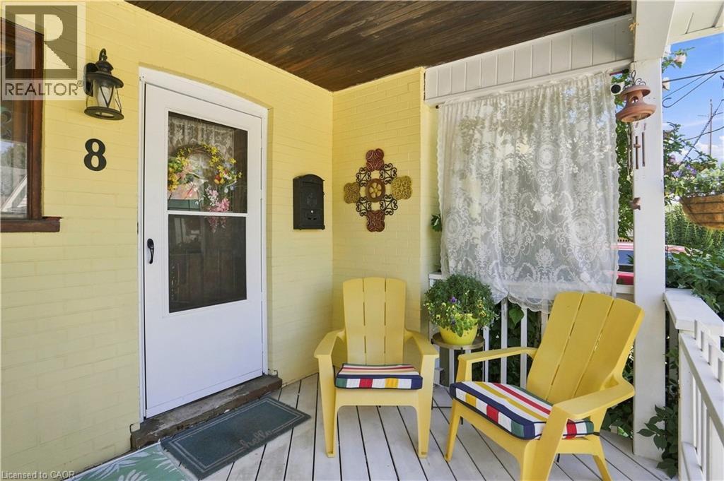 8 STRATHCONA Avenue - Image 4
