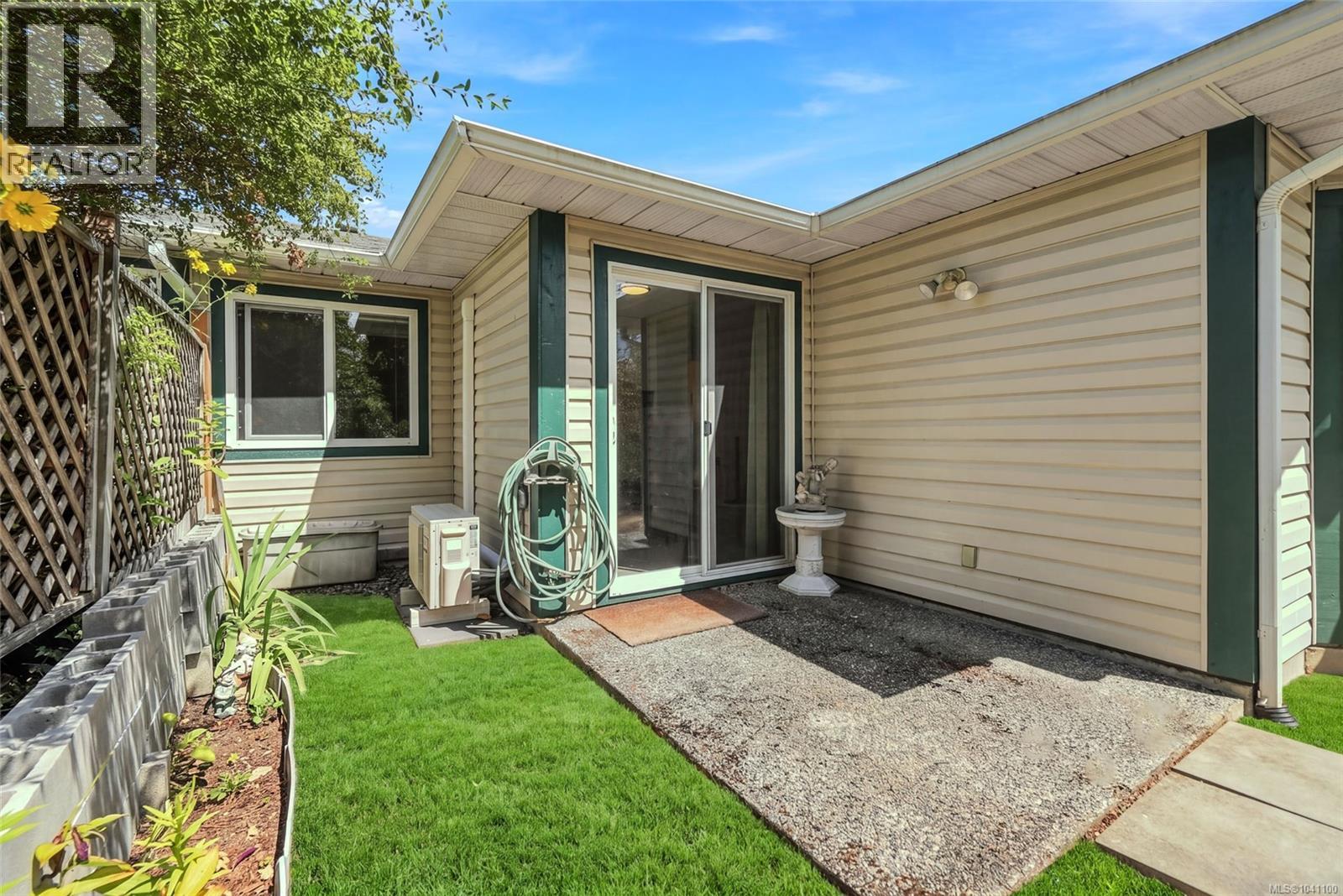 369 Petroglyph Cres - 32