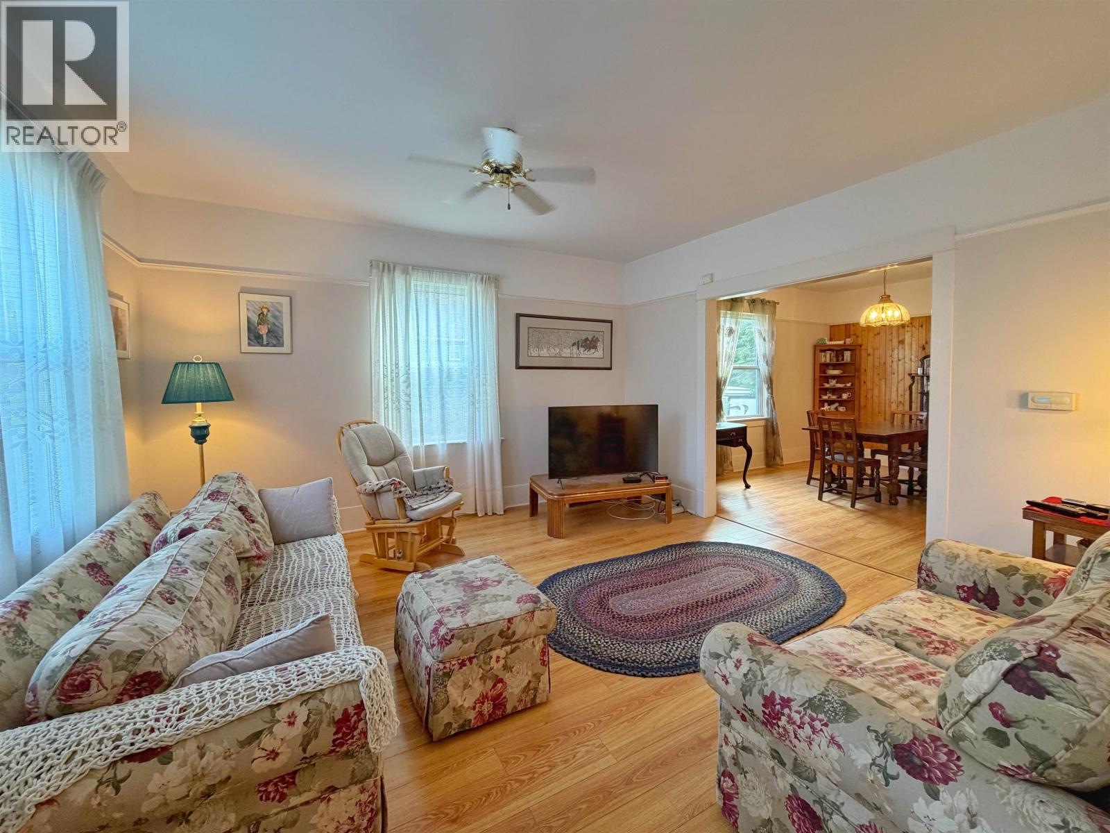 516 E 8TH AVENUE - 9