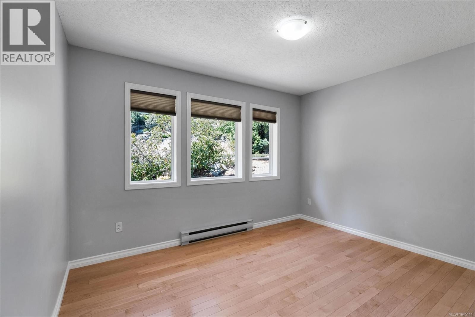 4833 Maplegrove St - 19