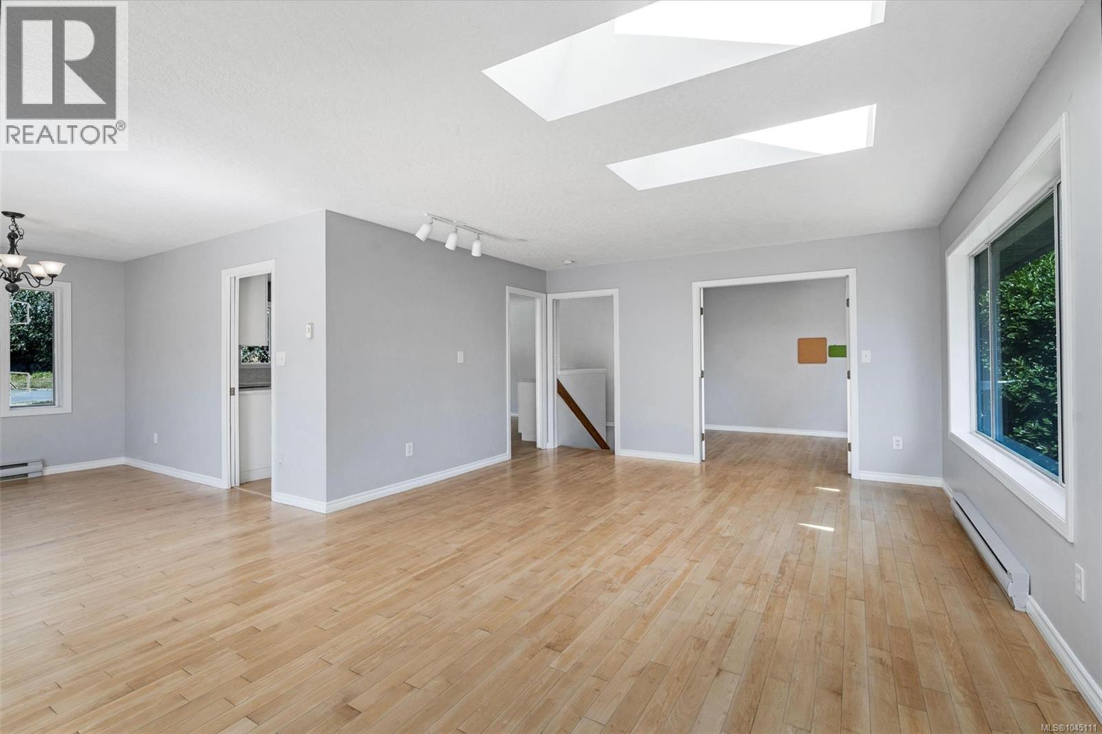 4833 Maplegrove St - 9