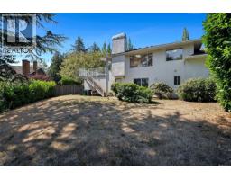 4833 Maplegrove St, Saanich, BC V8Y3B9 Photo 54