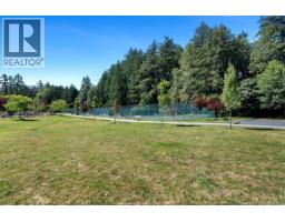 4833 Maplegrove St, Saanich, BC V8Y3B9 Photo 61