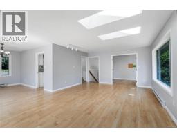 Bedroom - 4833 Maplegrove St, Saanich, BC V8Y3B9 Photo 9