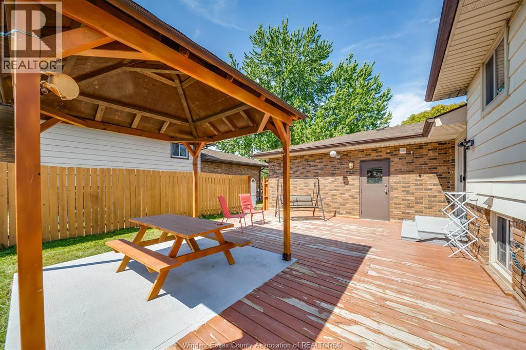 386 WOODRIDGE - Image 46