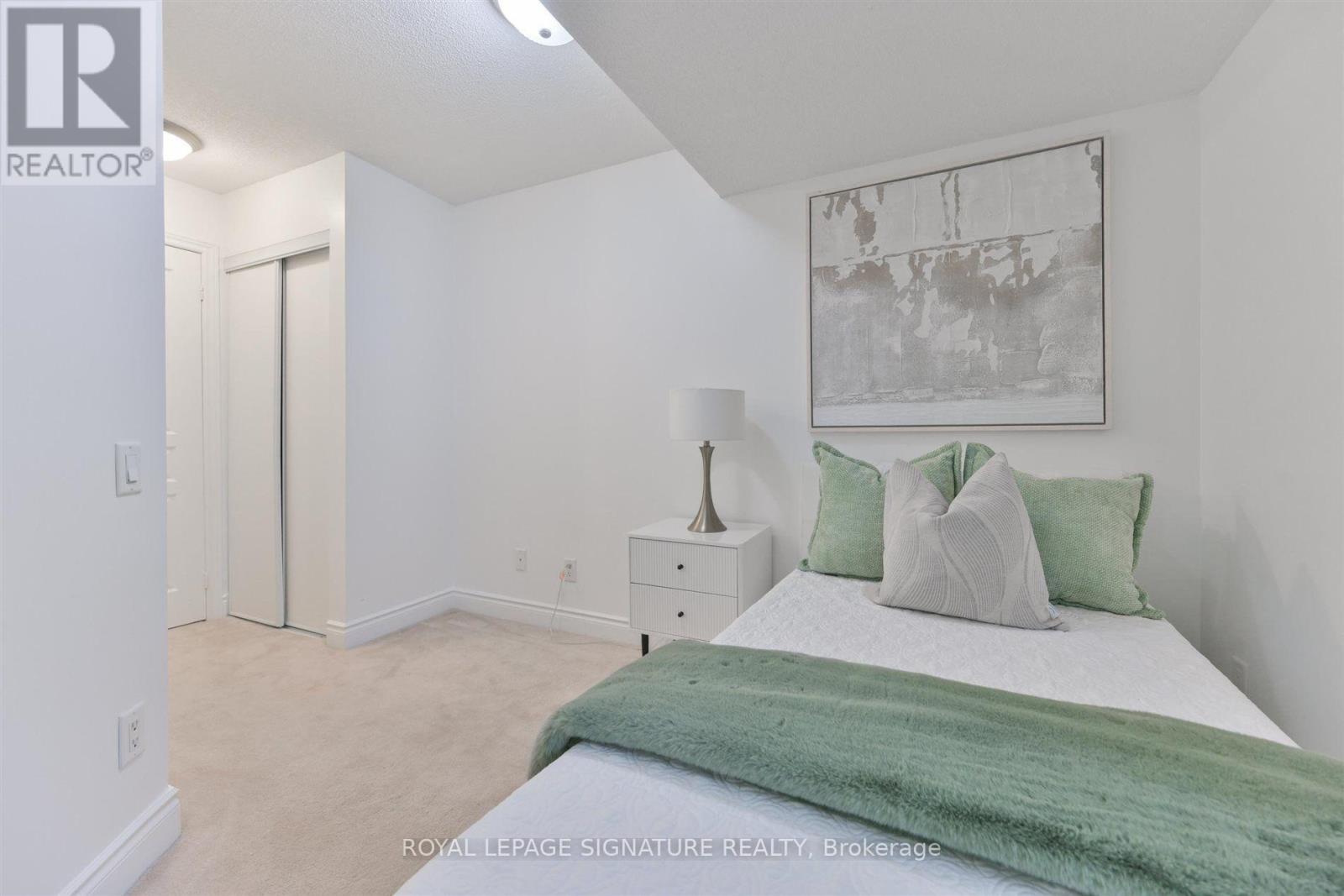 #24 70 BYNG AVENUE - 16