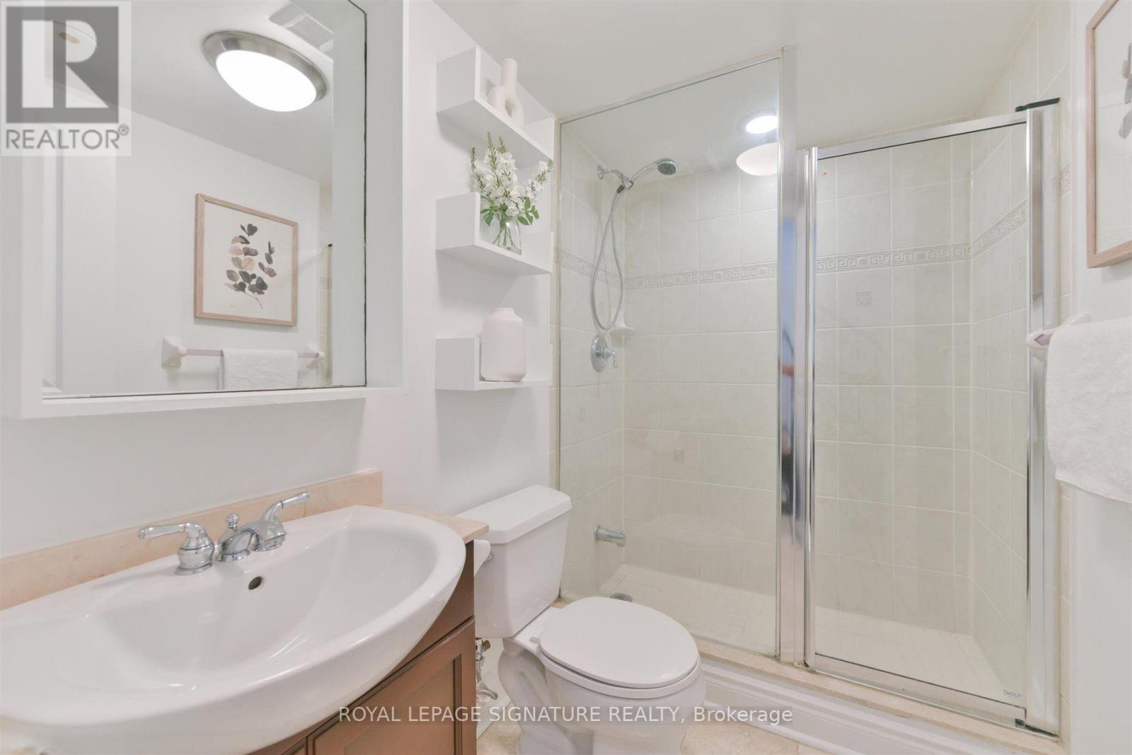 #24 70 BYNG AVENUE - 17