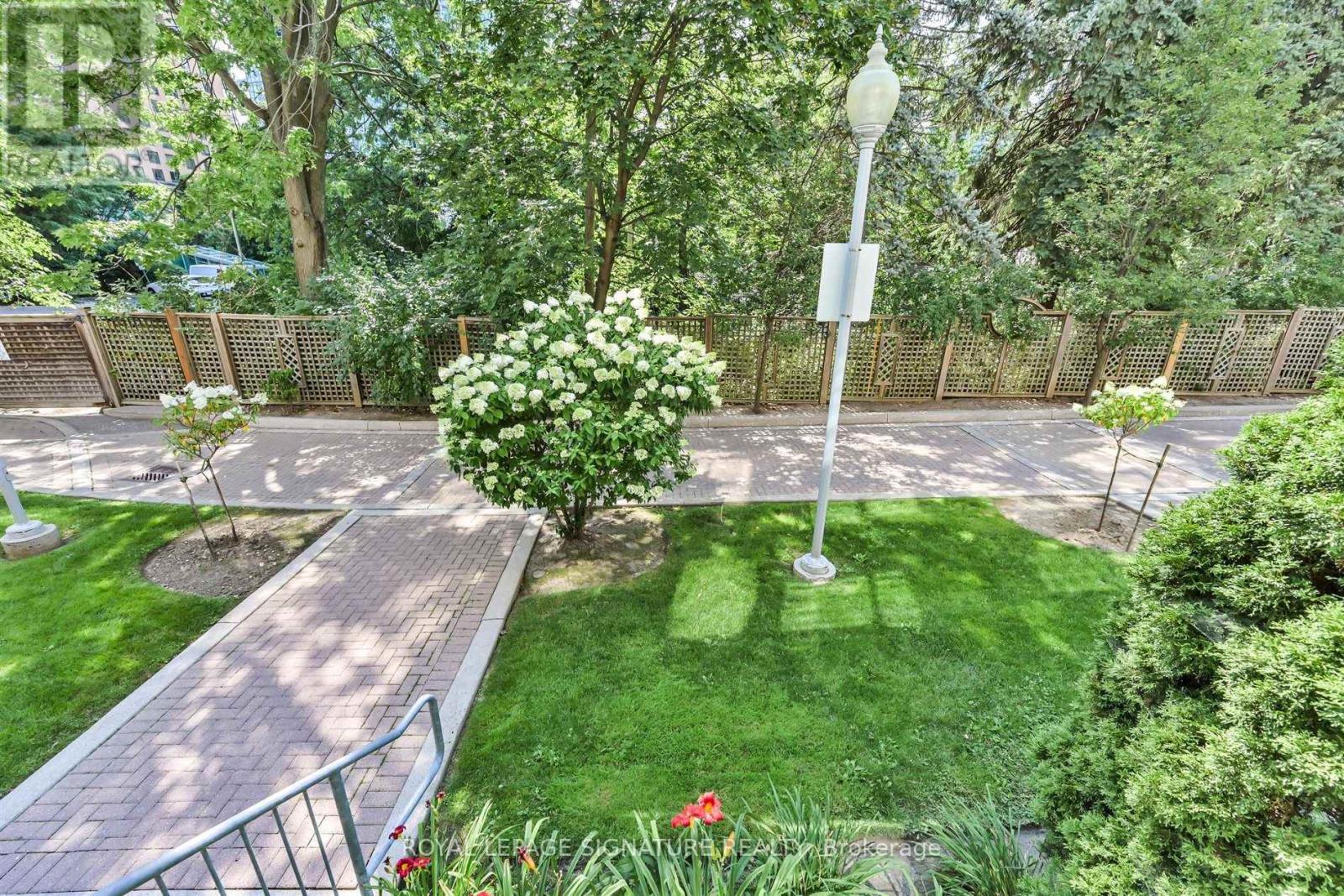 #24 70 BYNG AVENUE - 21