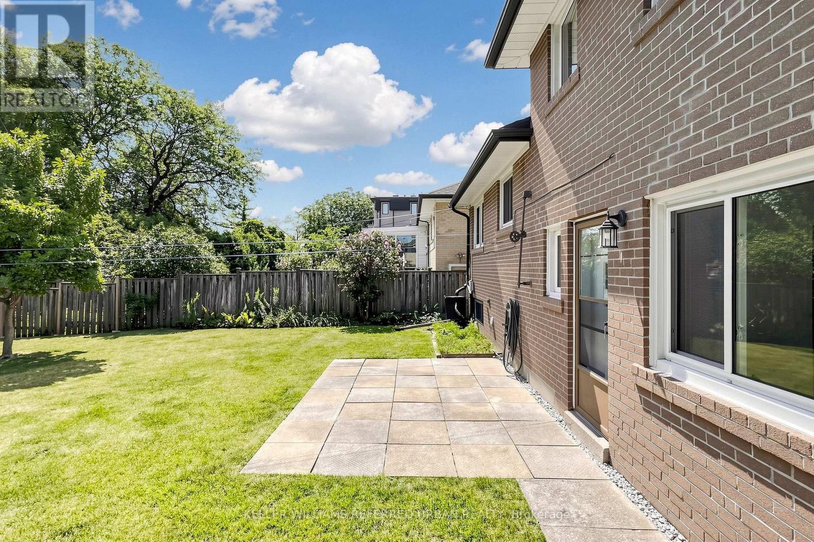 79 HEATHVIEW AVENUE - 26