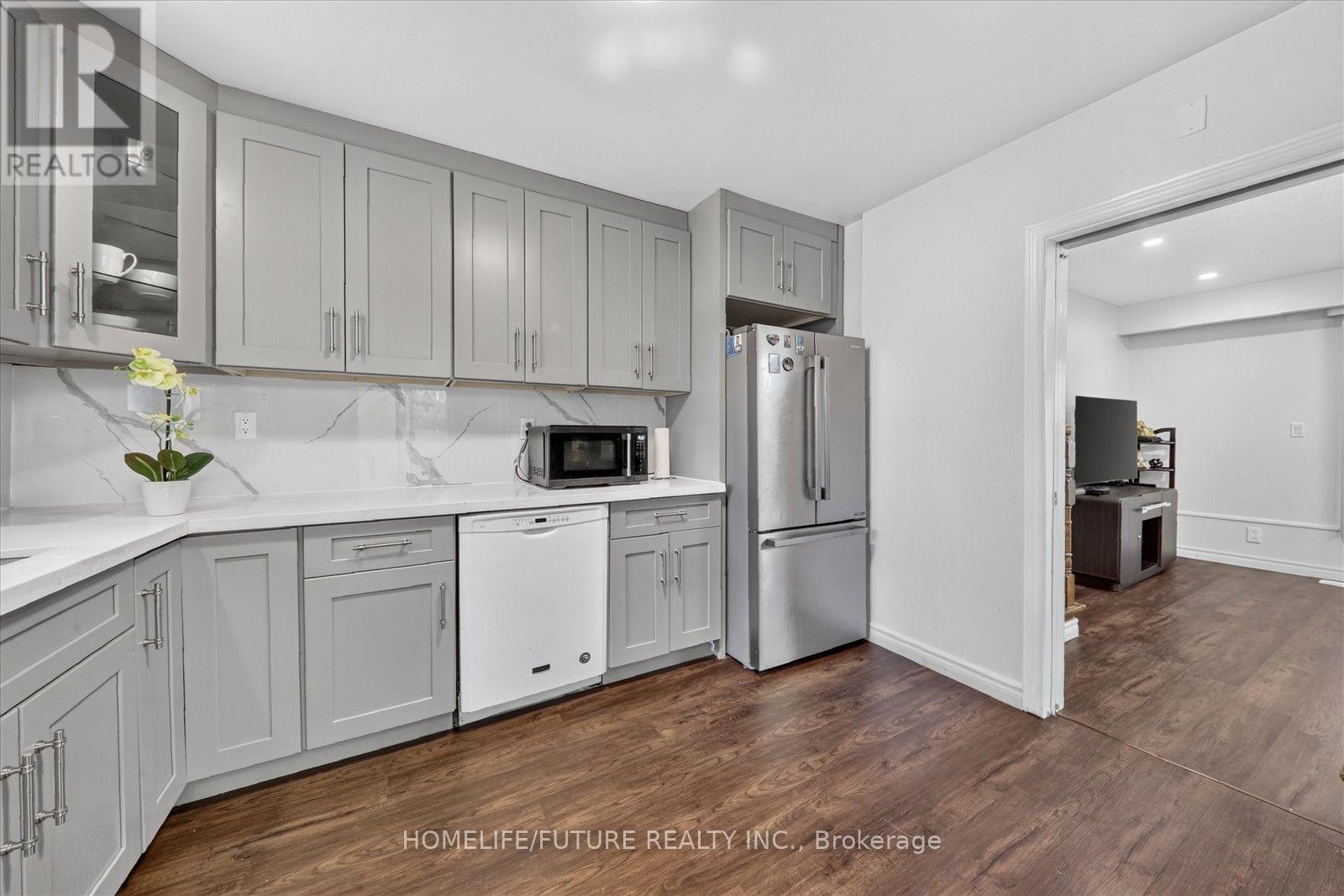 163 LABRADOR DRIVE - 9