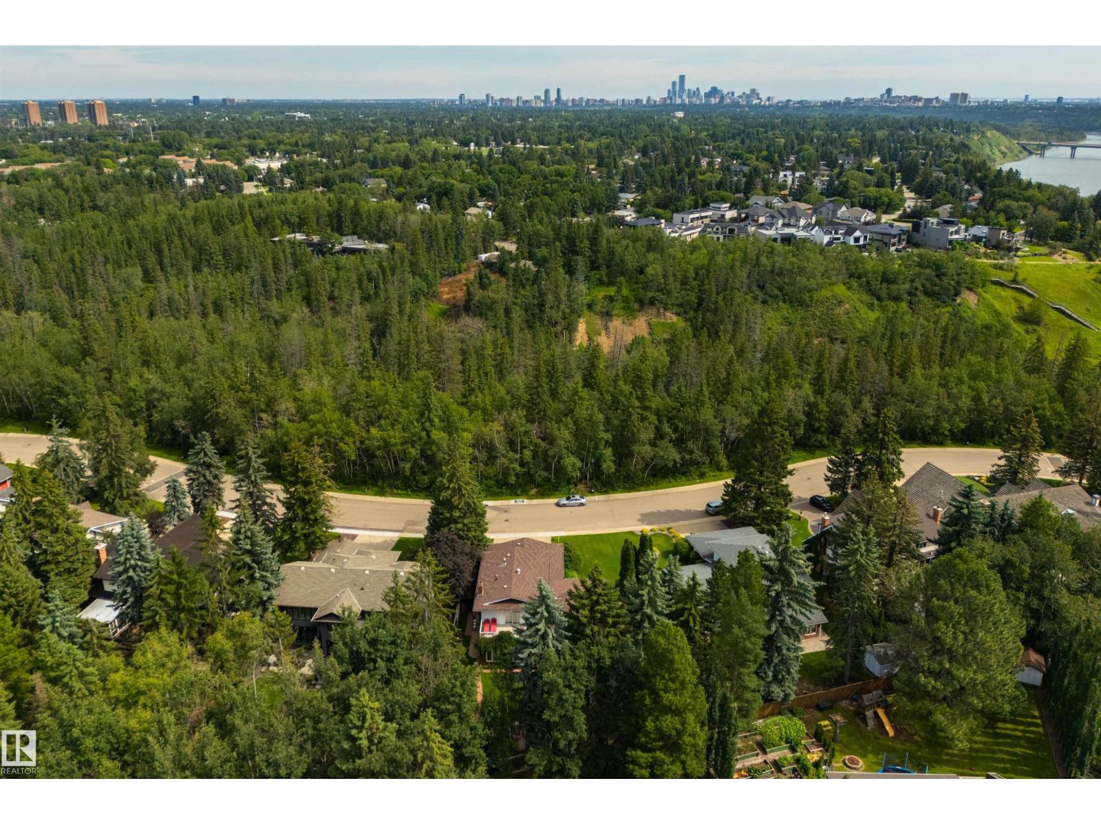 206 WOLF WILLOW CR NW - 69