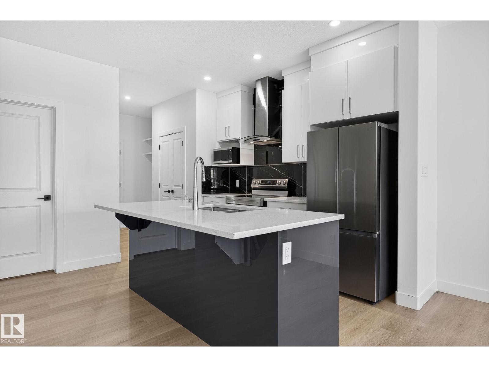 4603 36 ST - Image 8