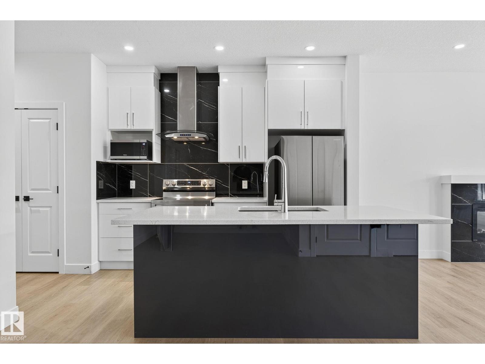 4603 36 ST - 9