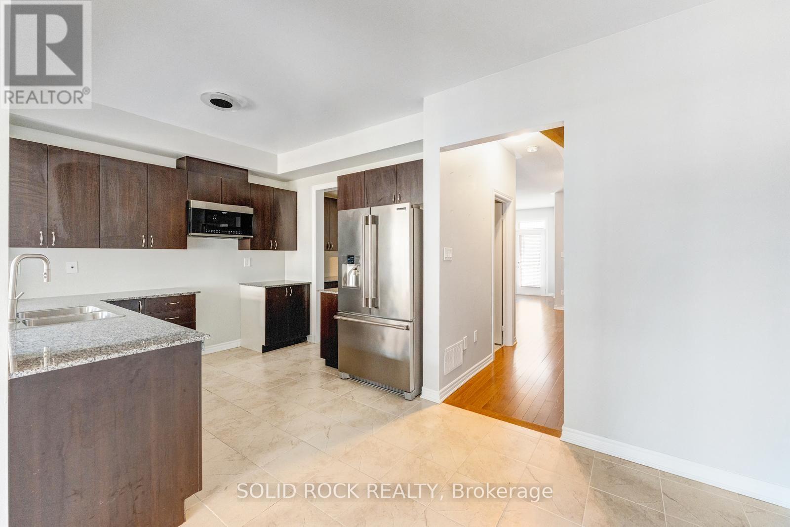 142 FAROOQ BOULEVARD S - 11