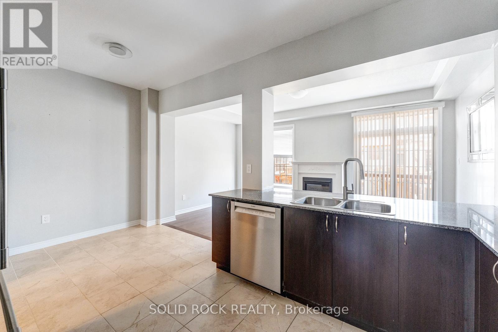 142 FAROOQ BOULEVARD S - 12