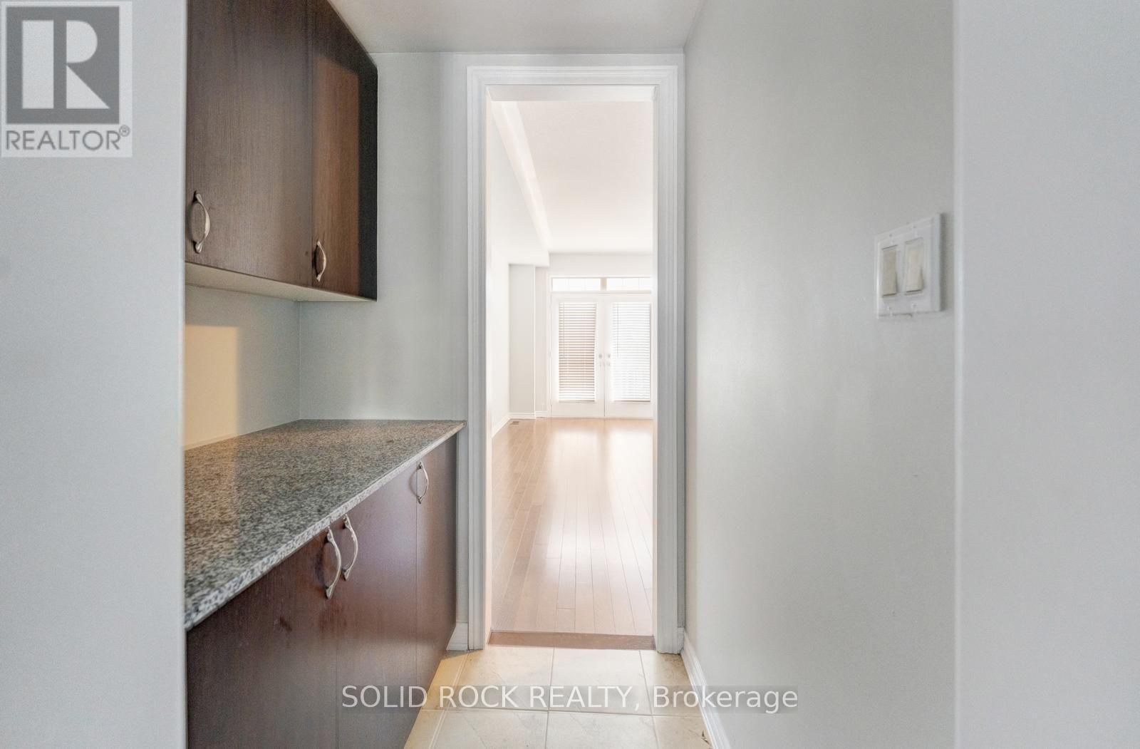 142 FAROOQ BOULEVARD S - 13