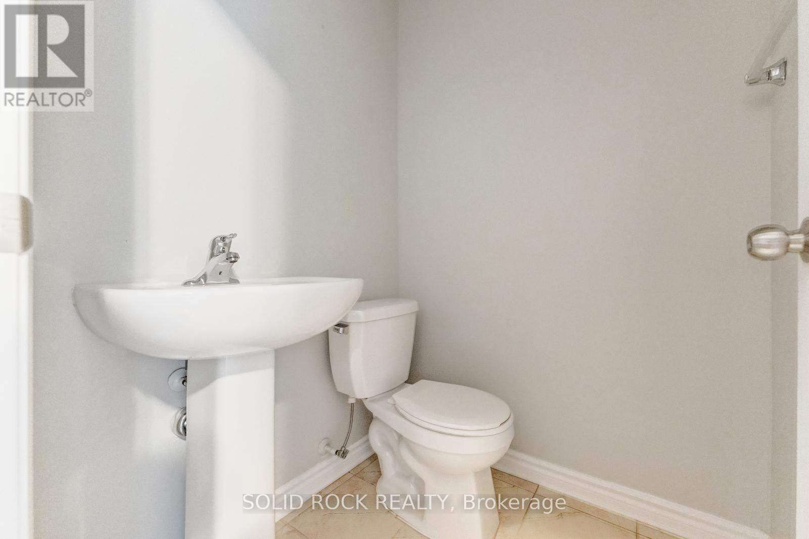 142 FAROOQ BOULEVARD S - 20