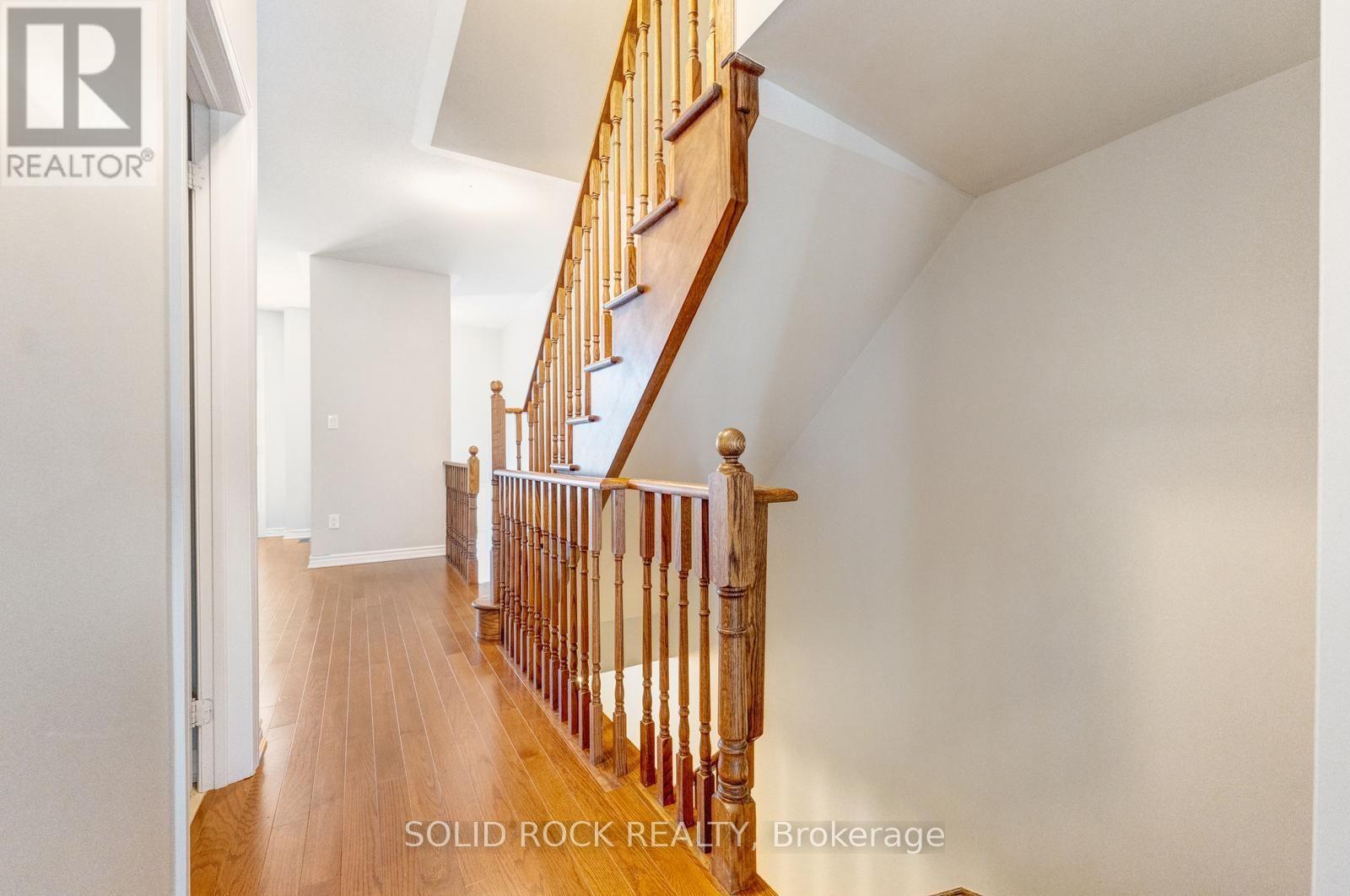 142 FAROOQ BOULEVARD S - 21