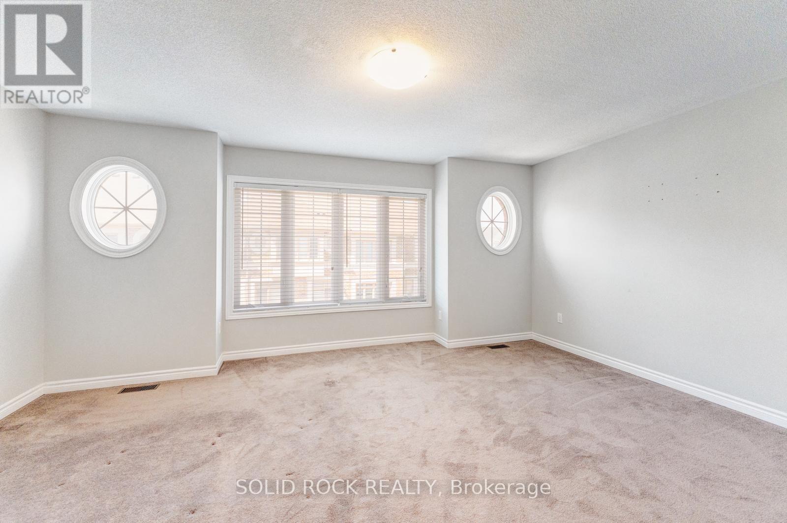 142 FAROOQ BOULEVARD S - 23