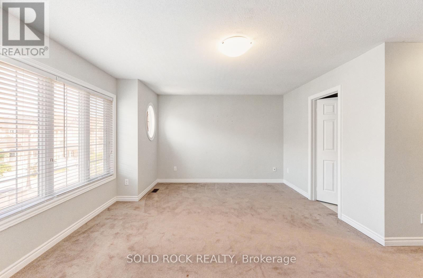 142 FAROOQ BOULEVARD S - 24