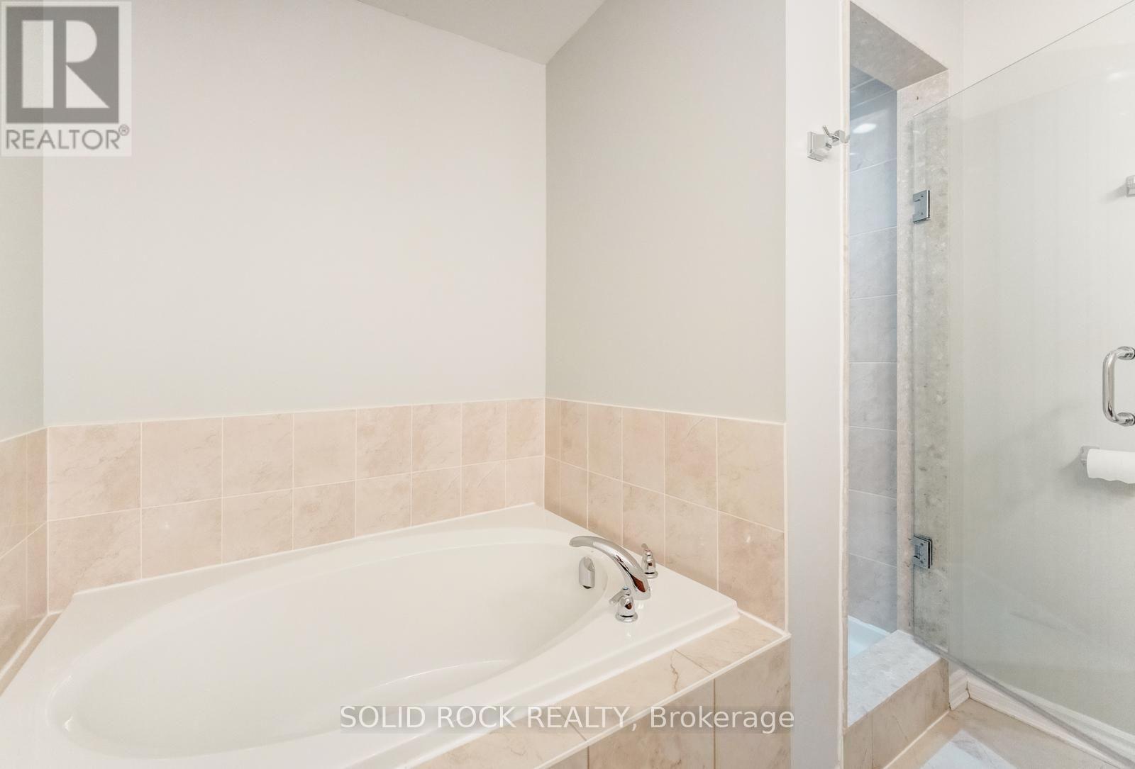 142 FAROOQ BOULEVARD S - 27