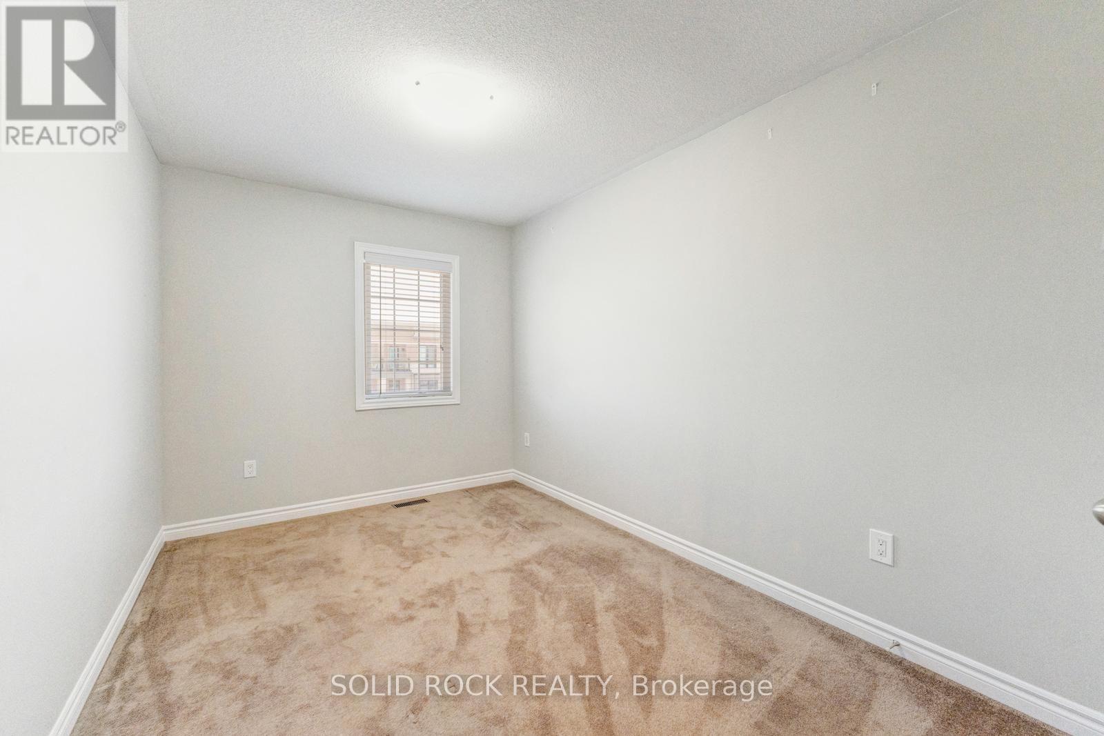 142 FAROOQ BOULEVARD S - 28
