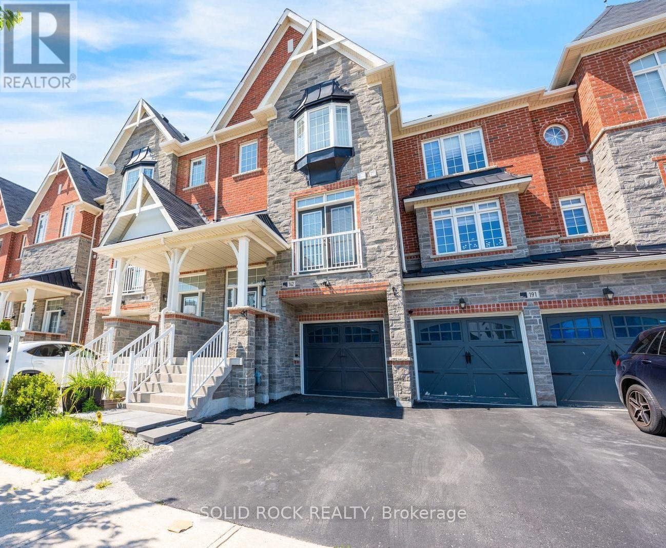142 FAROOQ BOULEVARD S - 44