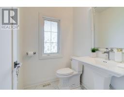 5 Harry Thornton Lane, Uxbridge, ON L9P0E9 Photo 13