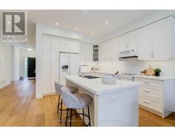 5 Harry Thornton Lane, Uxbridge, ON L9P0E9 Photo 9