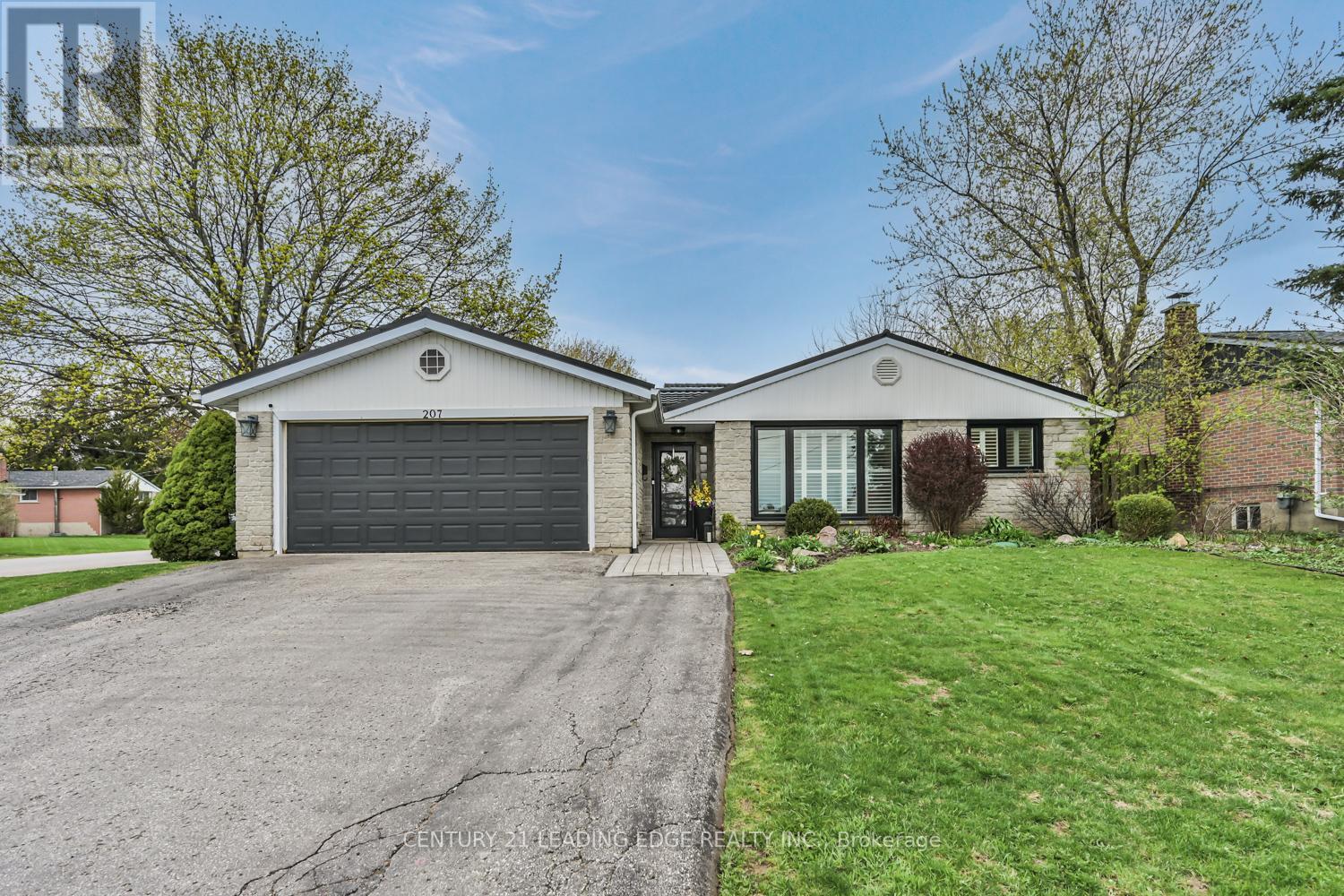 207 YEATES AVENUE