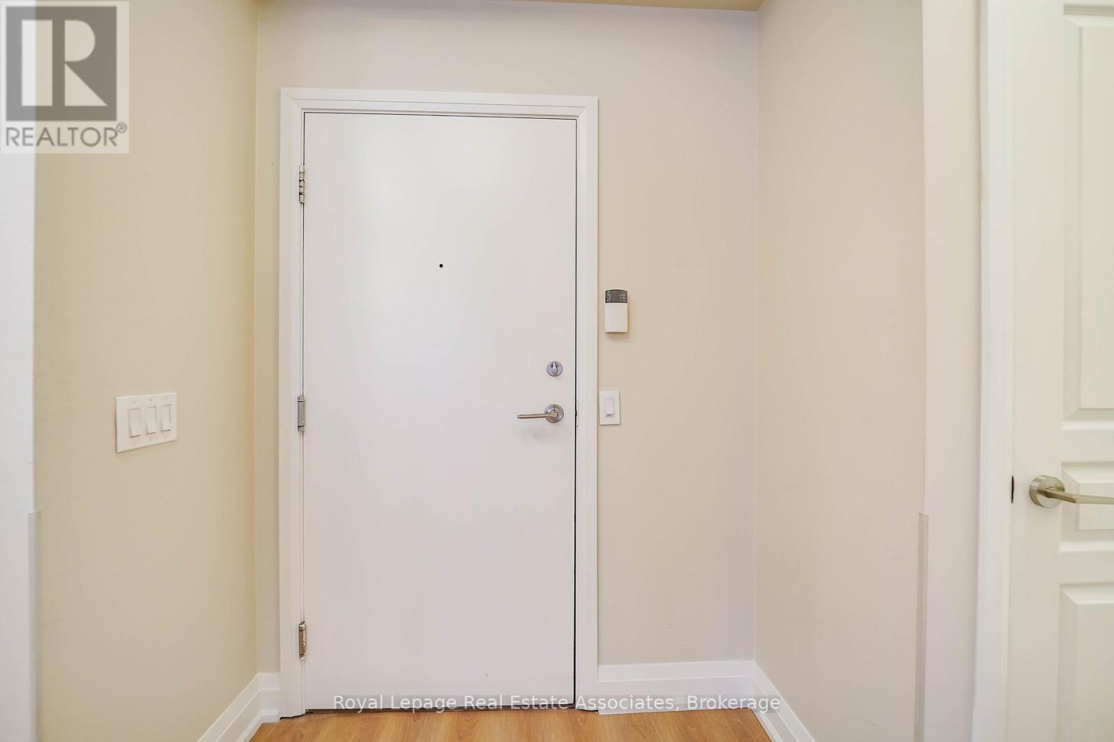 #308 1 HURONTARIO STREET - 2