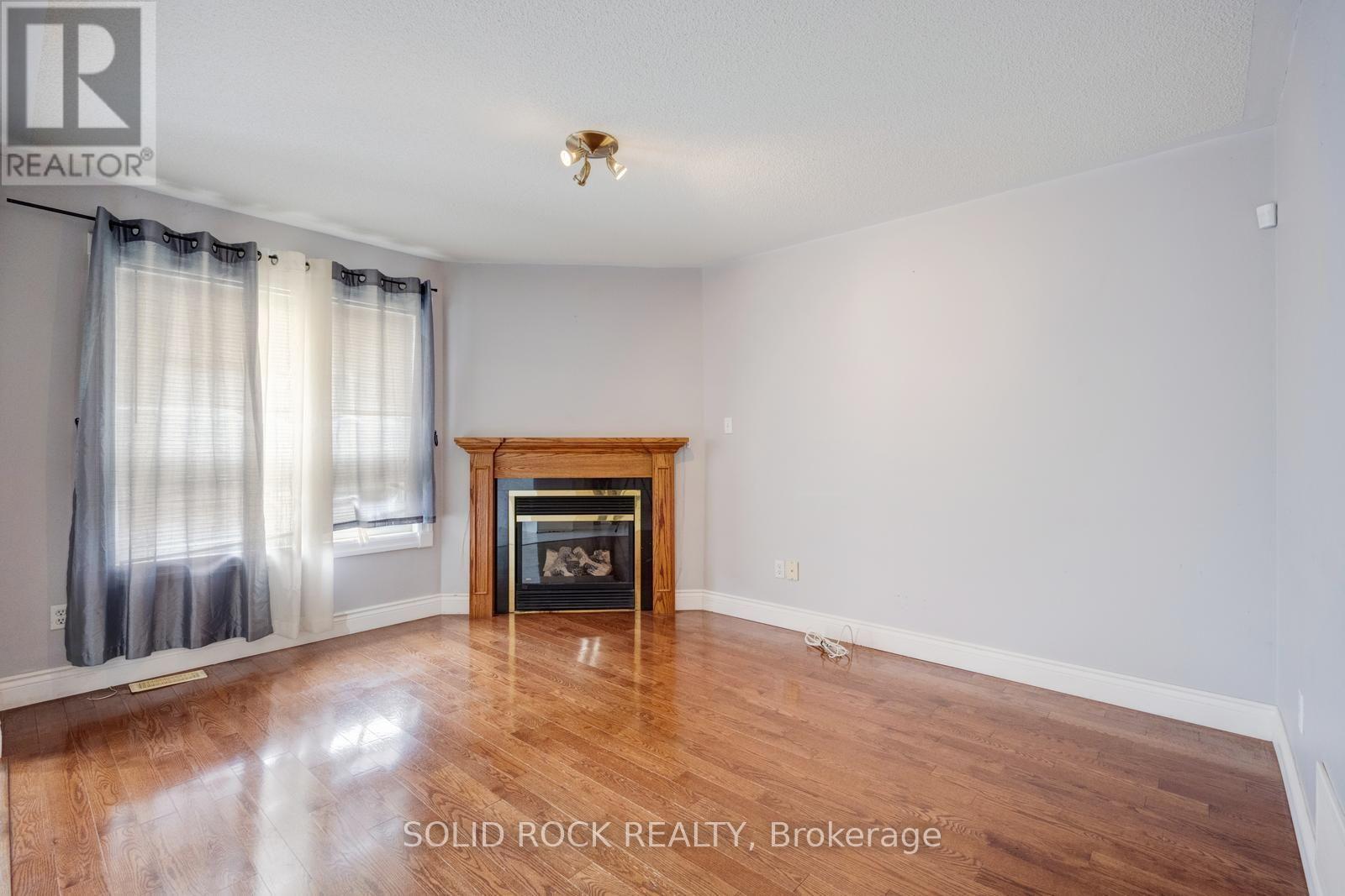 41 TRUMPET VALLEY BOULEVARD - 16