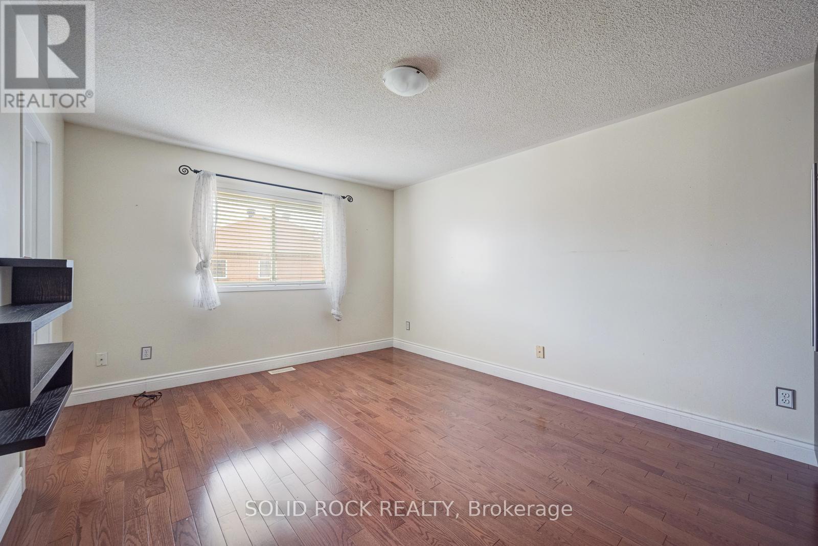 41 TRUMPET VALLEY BOULEVARD - Image 22