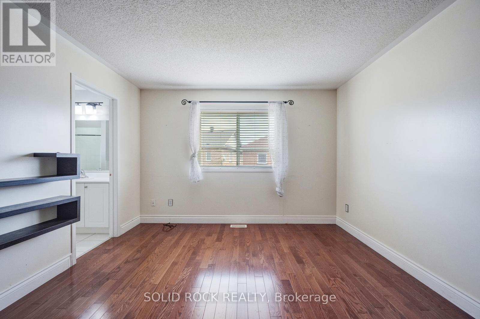 41 TRUMPET VALLEY BOULEVARD - 23