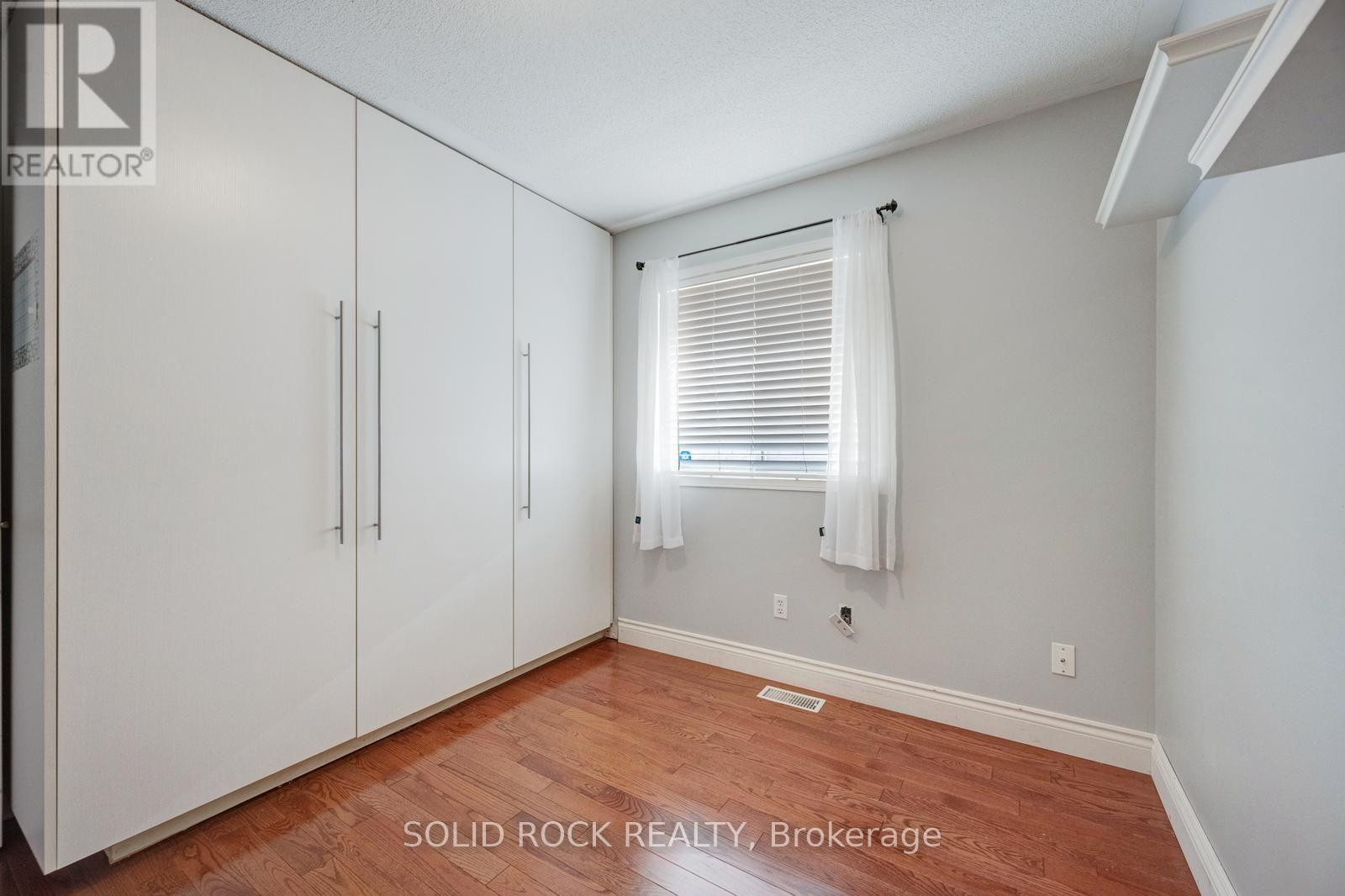 41 TRUMPET VALLEY BOULEVARD - 27