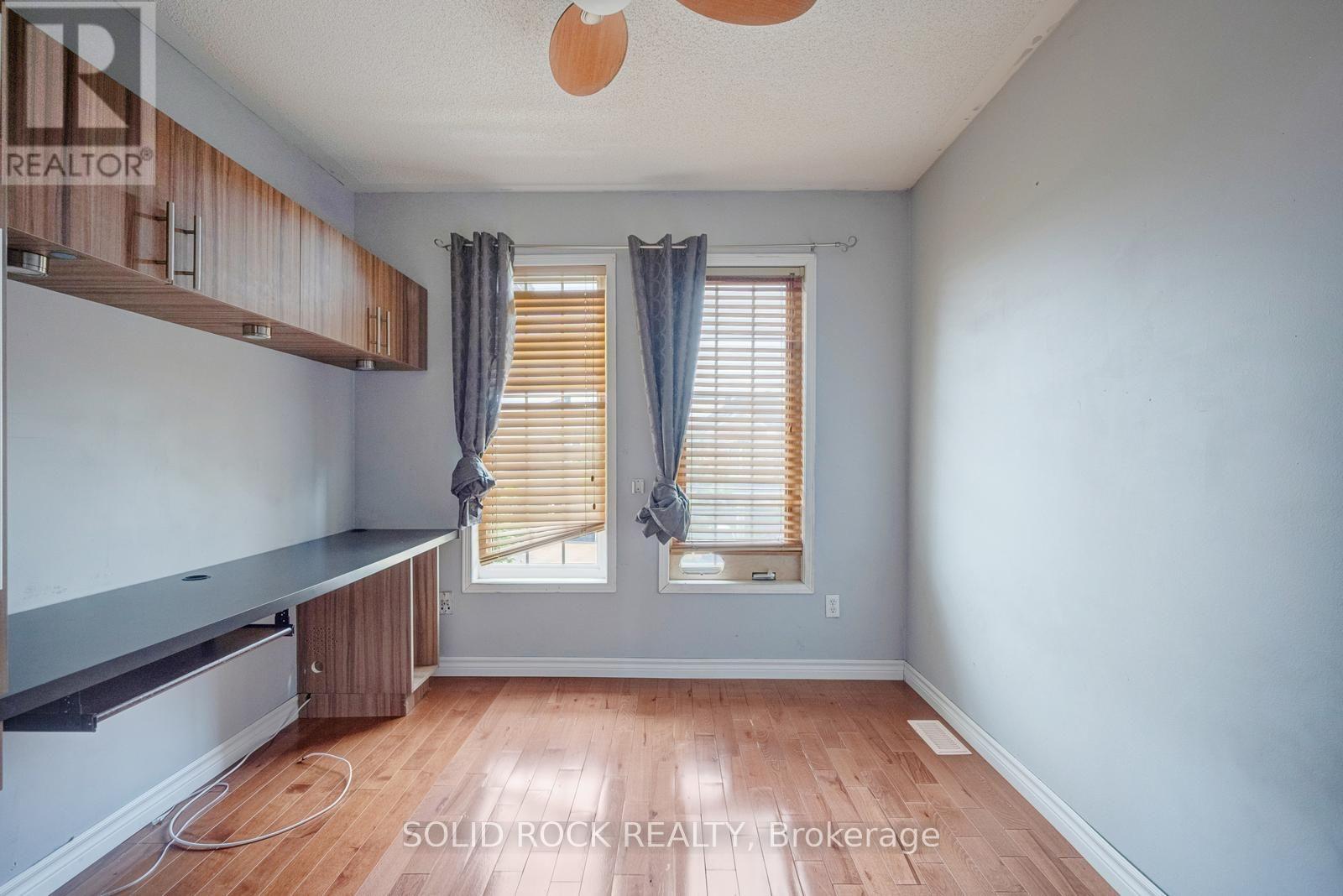 41 TRUMPET VALLEY BOULEVARD - Image 32