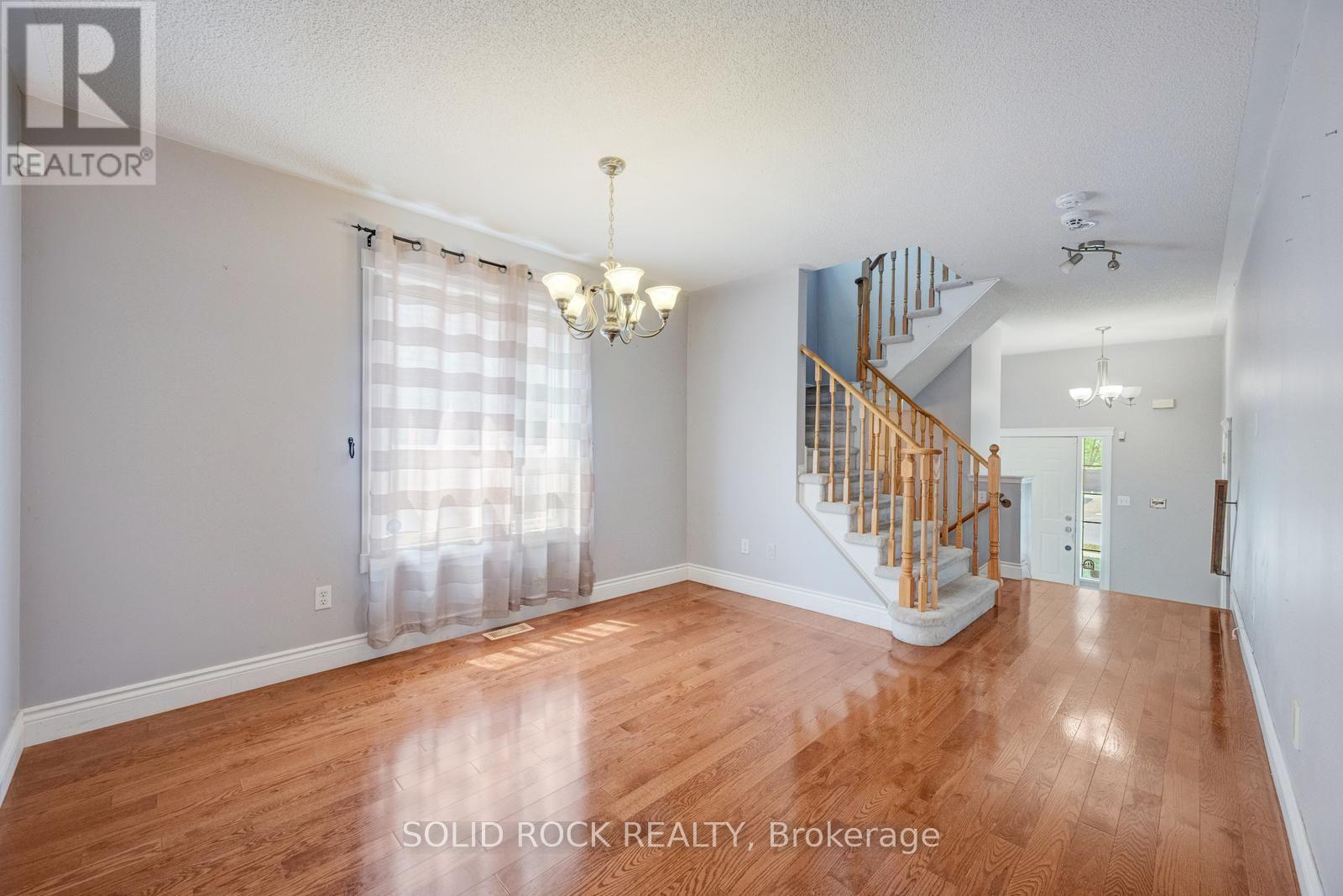 41 TRUMPET VALLEY BOULEVARD - Image 4