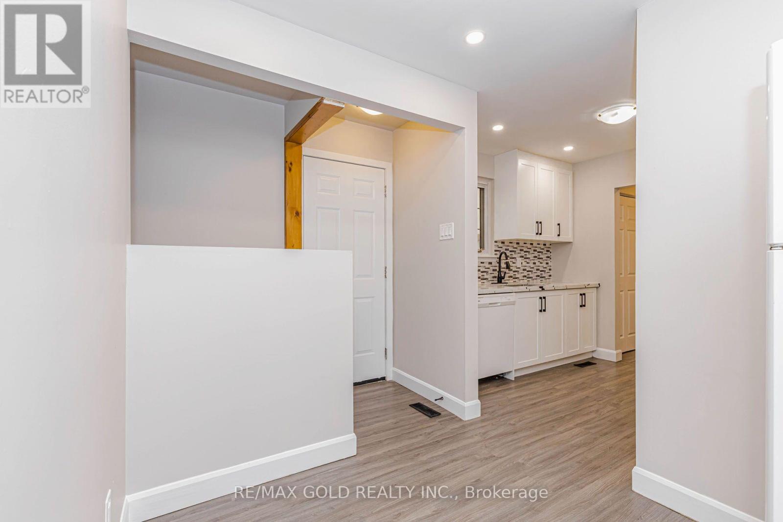 14 FLAMINGO CRESCENT - 21