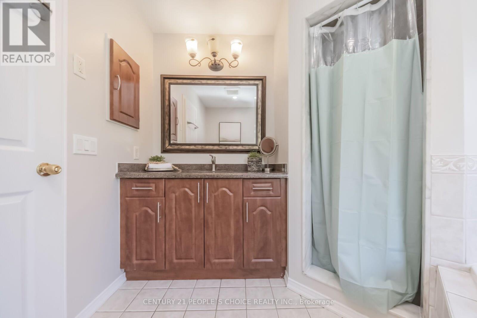 7448 VILLAGE WALK - 23