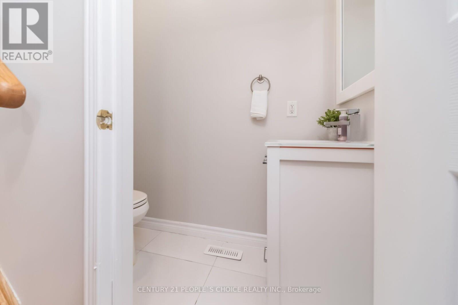 7448 VILLAGE WALK - 30