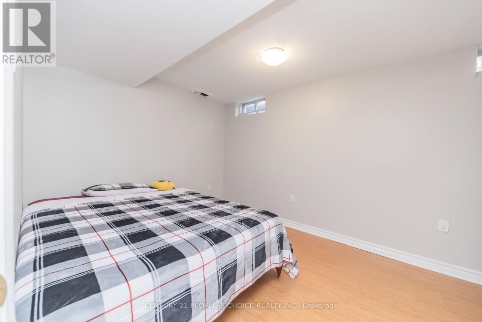 7448 VILLAGE WALK - Image 37
