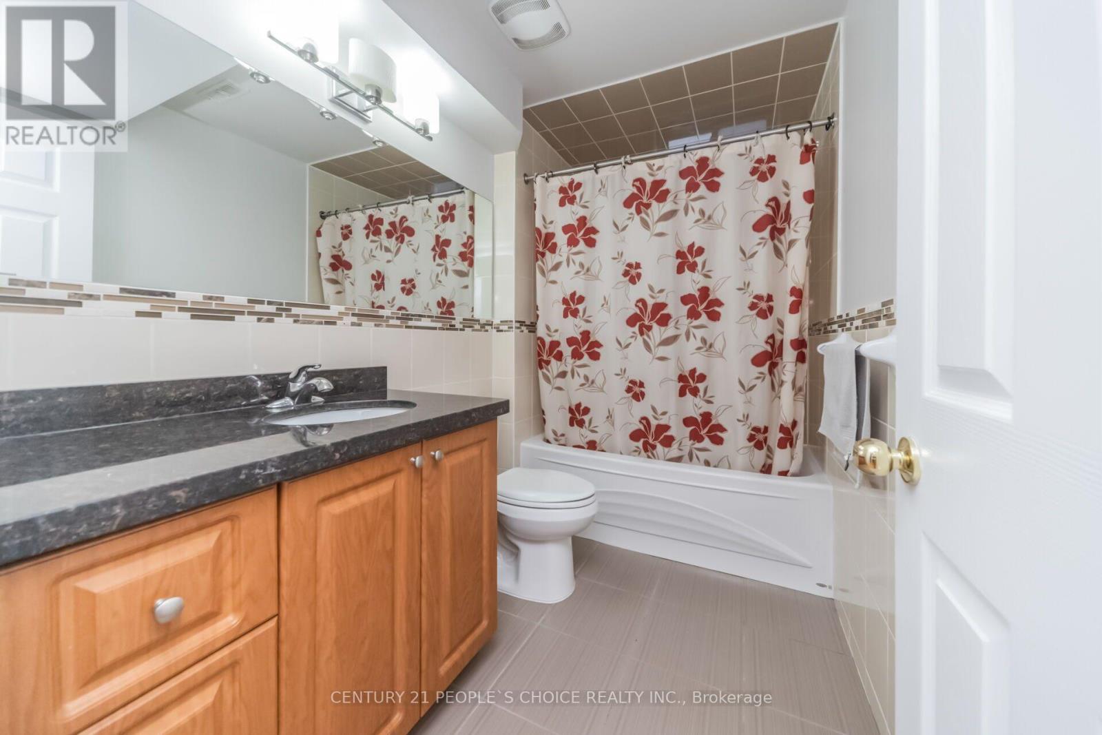 7448 VILLAGE WALK - 41