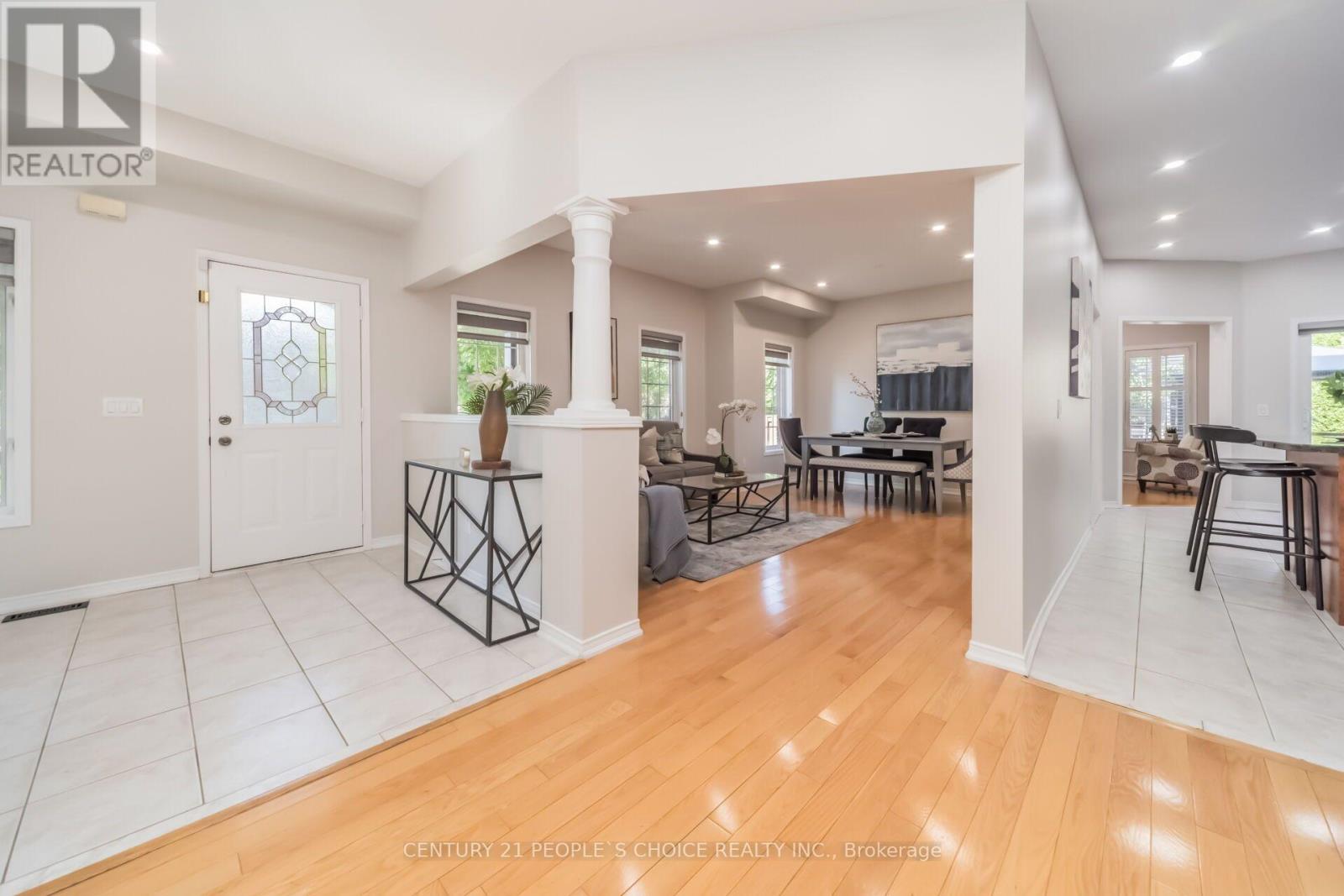 7448 VILLAGE WALK - Image 6