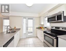 89 - 100 Parrotta Drive, Toronto, ON M9M0B5 Photo 11