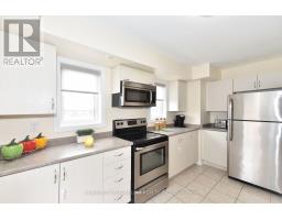 89 - 100 Parrotta Drive, Toronto, ON M9M0B5 Photo 12