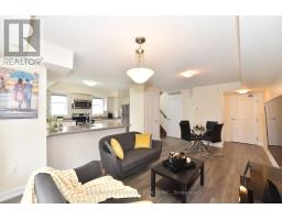 89 - 100 Parrotta Drive, Toronto, ON M9M0B5 Photo 6